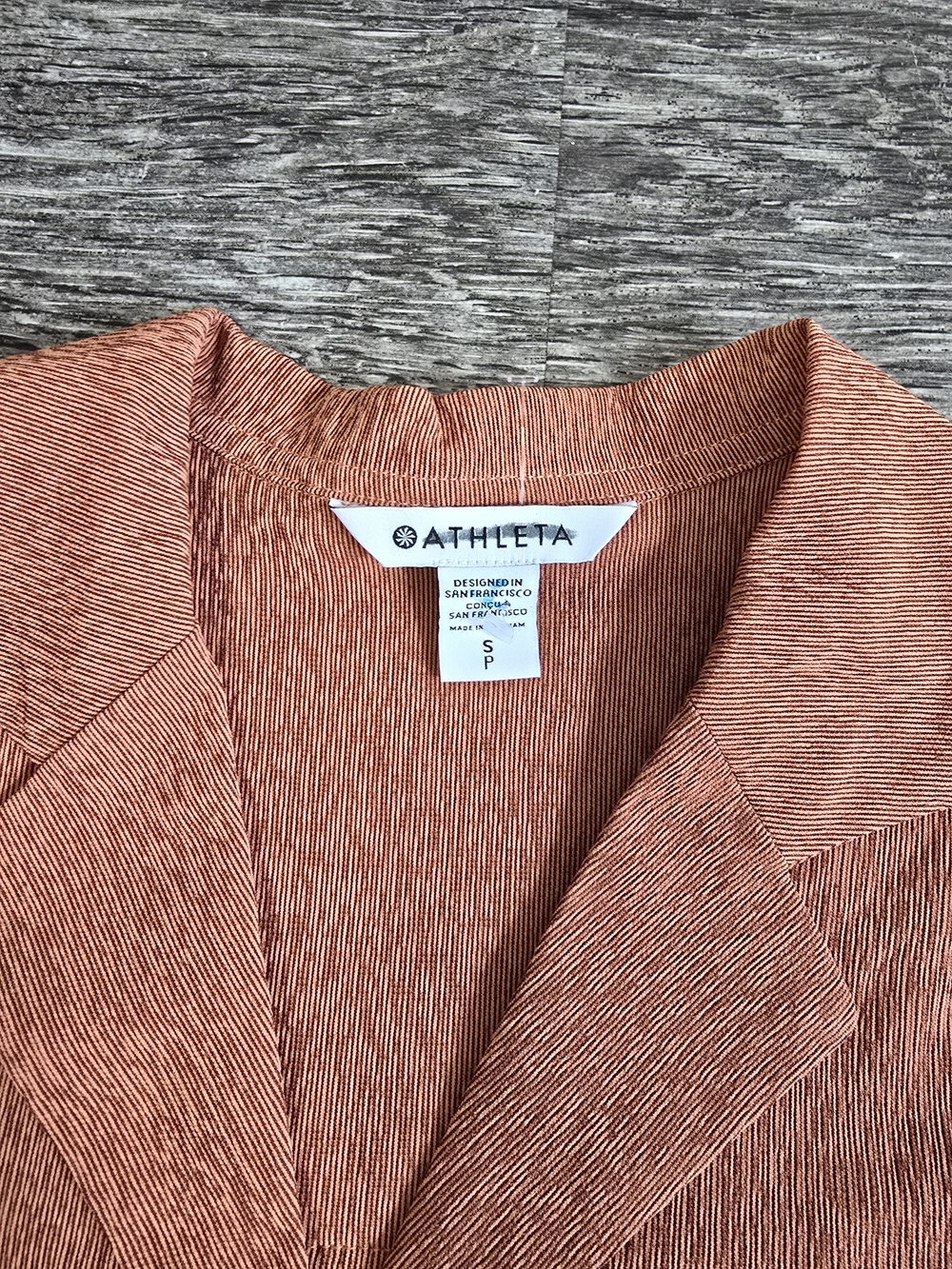Athleta Short-Sleeve Button Shirt Jacket in Rust Orange - Picture 3 of 3